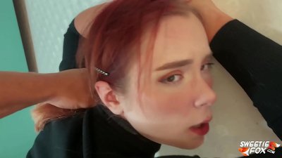 Man in die mond genaai en poes Gehoorsaam Rooikop skraps en cum op tiete